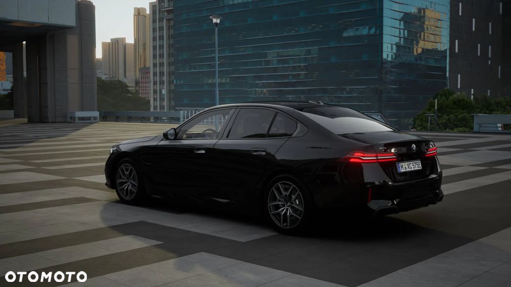 BMW Seria 5 530e xDrive PHEV - 3