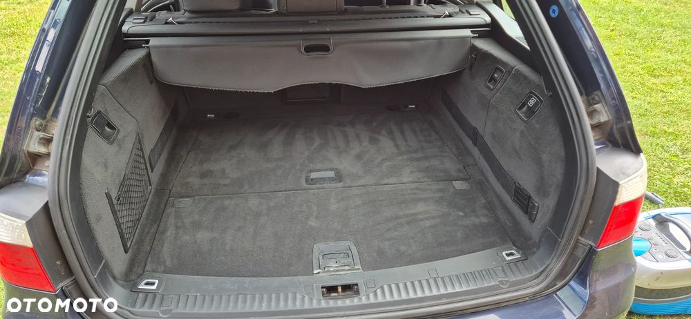BMW Seria 5 525d - 6