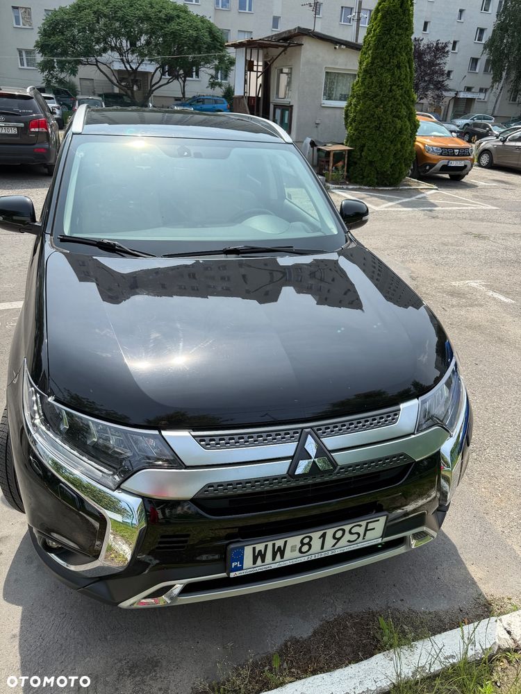 Mitsubishi Outlander - 1