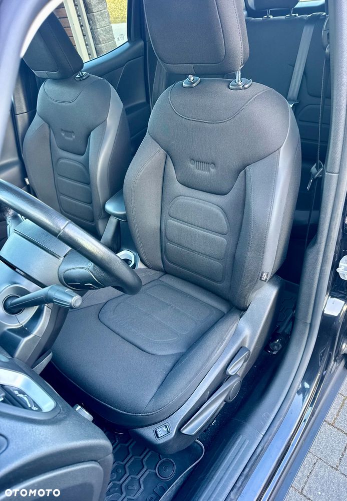 Jeep Renegade - 12
