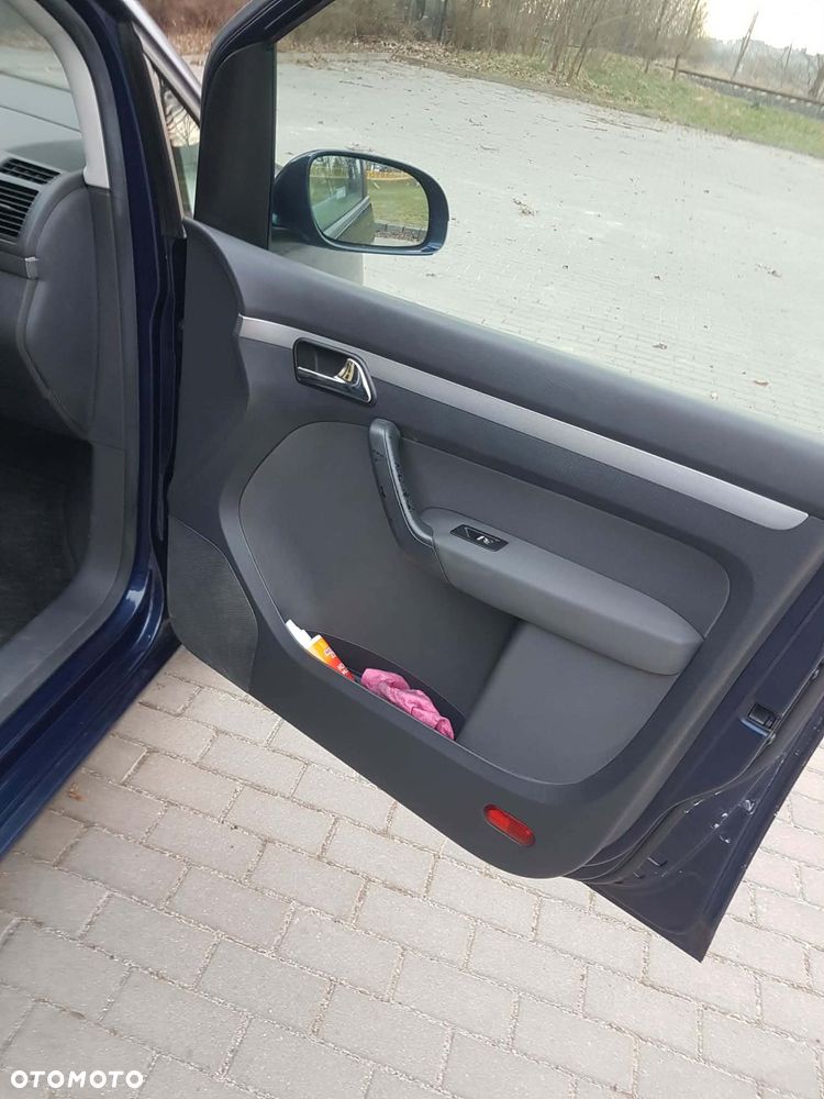 Volkswagen Touran 1.9 TDI - 16