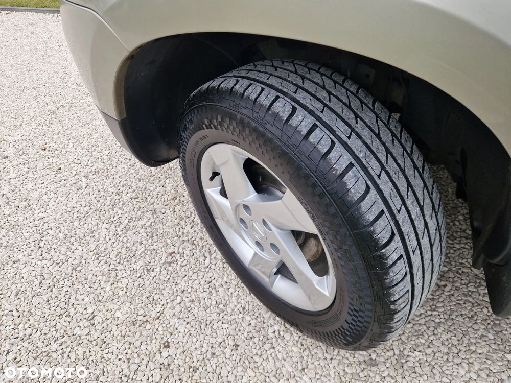 Dacia Duster 1.6 16V 4x2 Laureate - 29