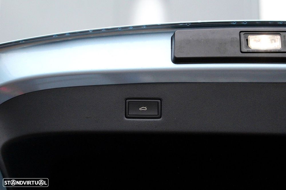 Ford Explorer 77 kWh Premium - 31