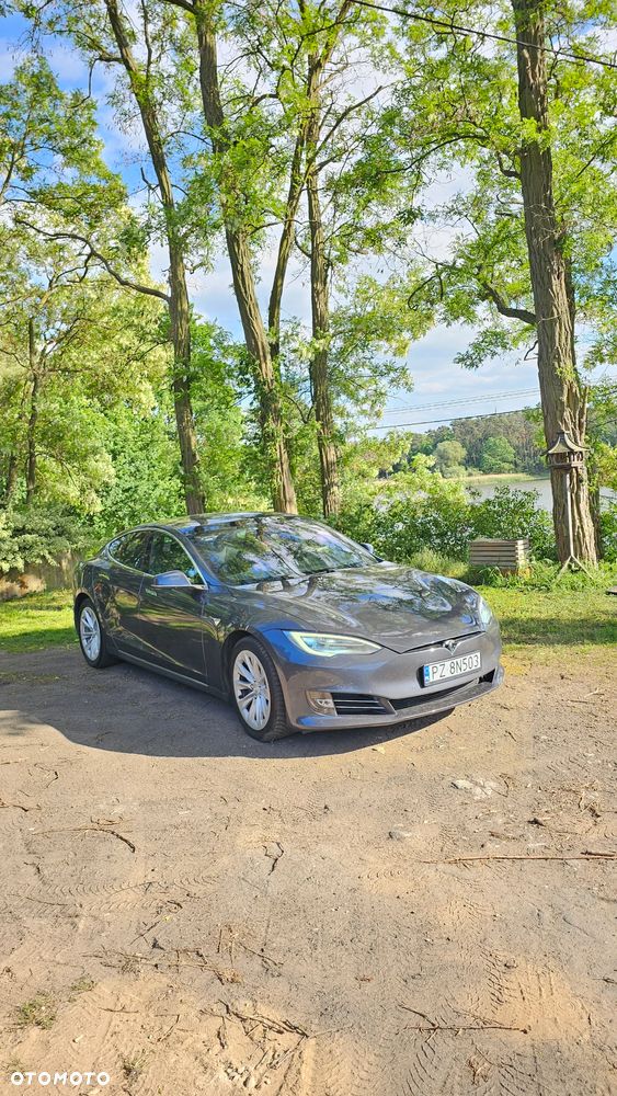 Tesla Model S - 25
