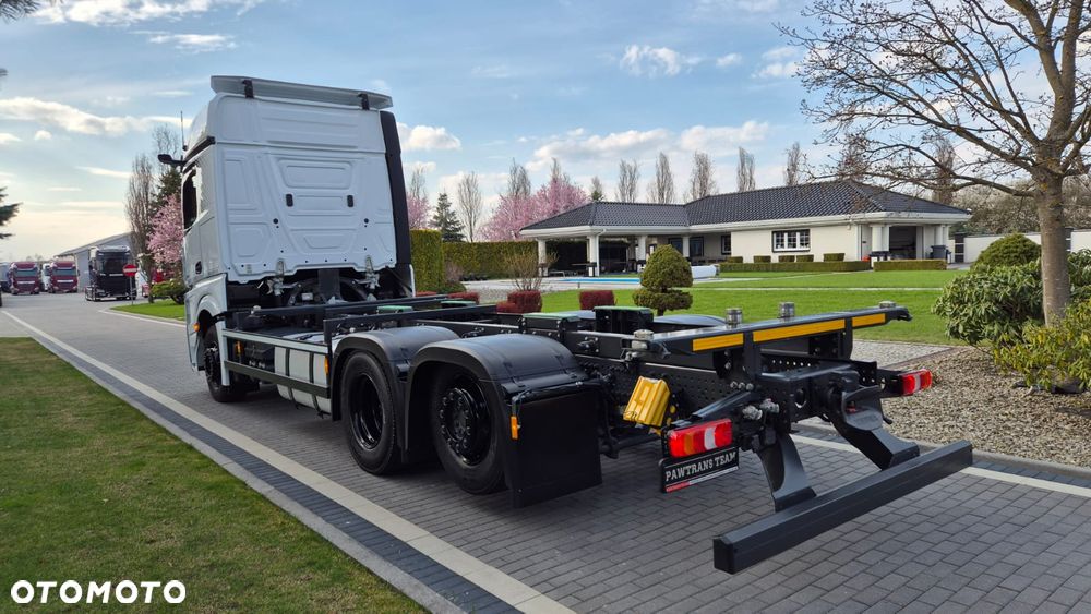 Mercedes-Benz MERCEDES-BENZ///ACTROS/// BIG SPACE///2022///BDF/// NOWY///NIE UŻYWANY/// JEDYNE 12 TYŚ KM///SALONKA/// KAMERY///VIRTUAL COCPIT///FULL LED///STAN JAK NOWY. - 3