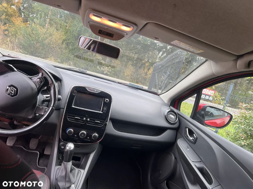Renault Clio - 12