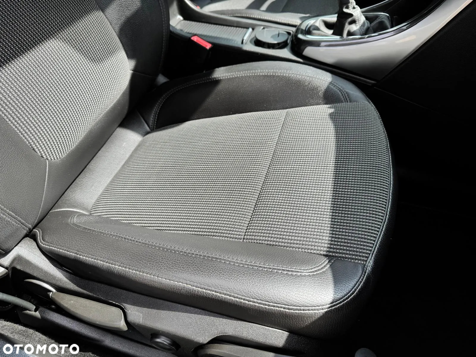 Opel Astra 1.4 Turbo Cosmo - 40