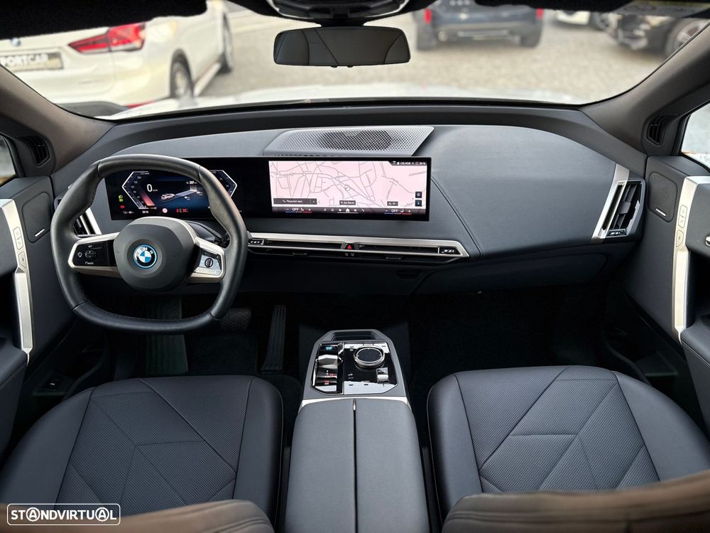 BMW iX xDrive 40 Pack Desportivo - 38