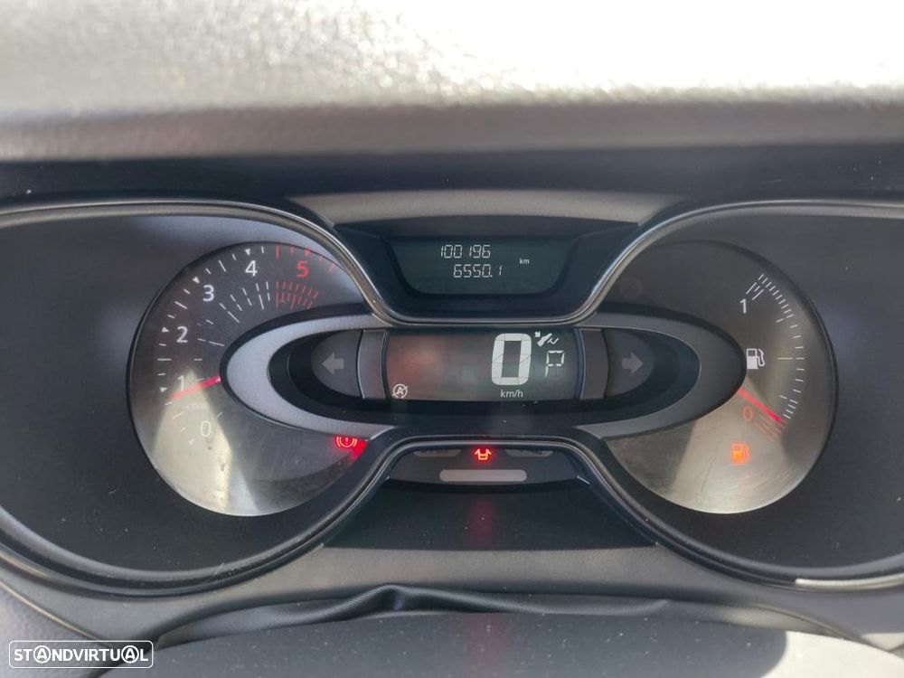 Renault Captur 1.5 dCi Exclusive EDC - 14