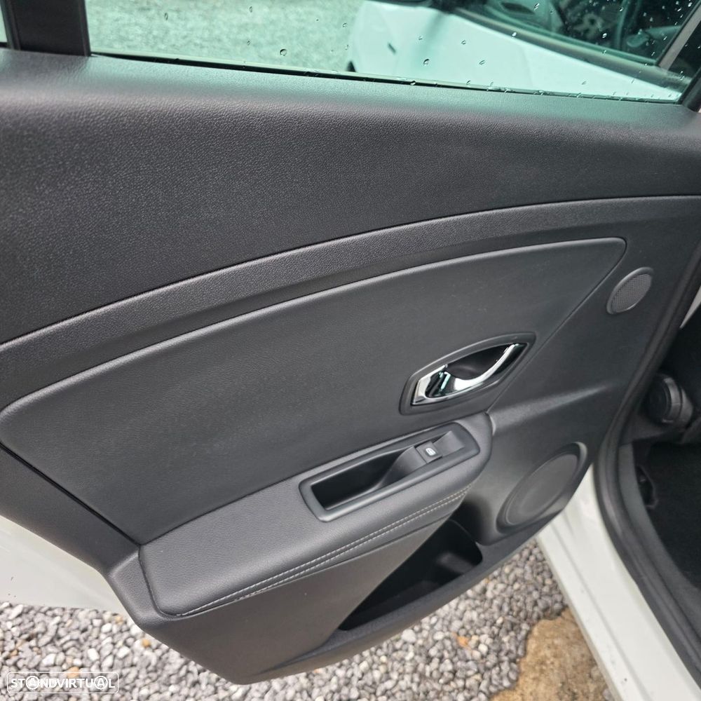 Renault Mégane 1.5 dCi Bose Edition SS - 32