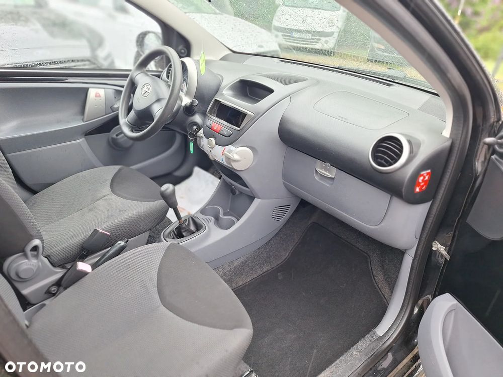 Toyota Aygo - 8