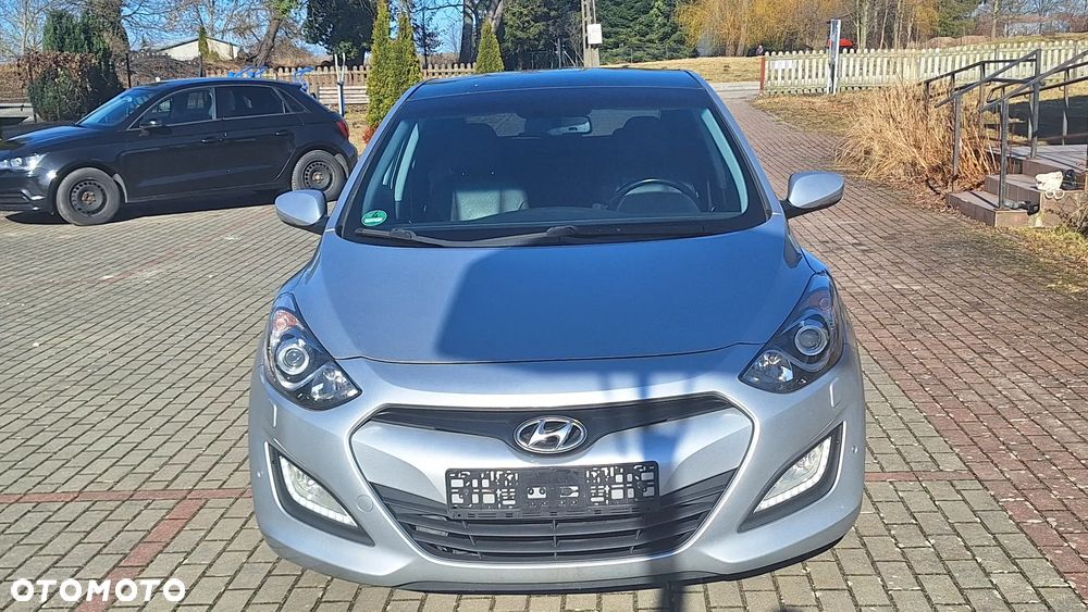 Hyundai i30 blue 1.6 CRDi Premium - 3