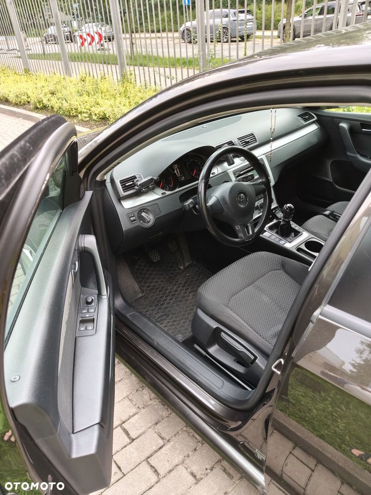 Volkswagen Passat - 5