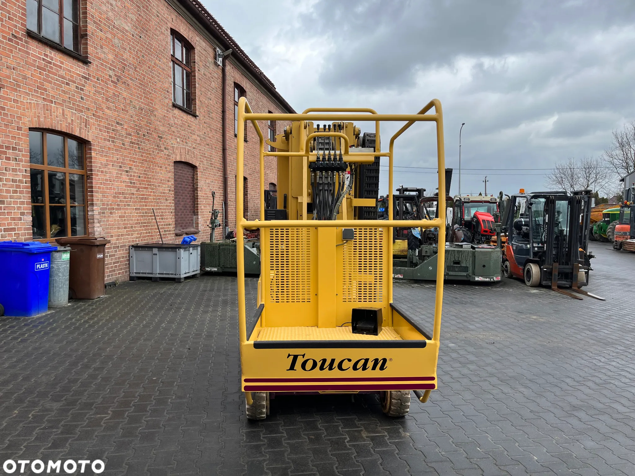 Grove Toucan T1200 - 8