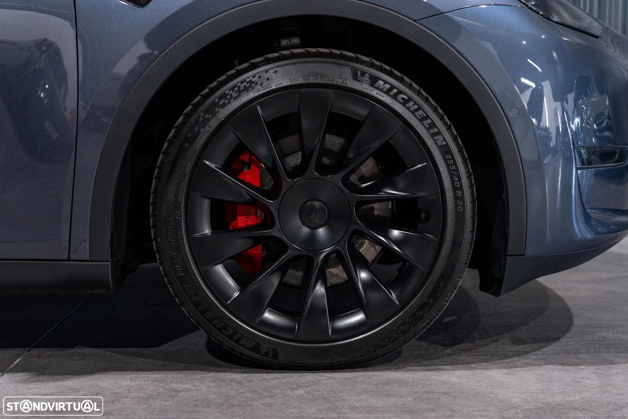 Tesla Model Y Long Range Dual Motor AWD - 42