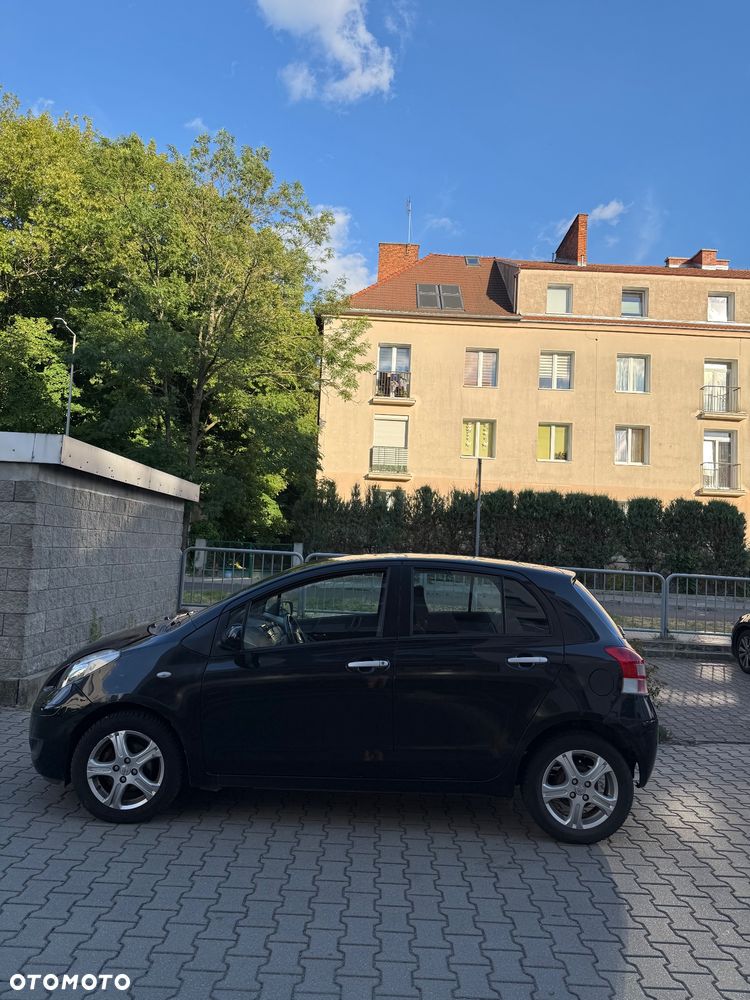 Toyota Yaris - 2