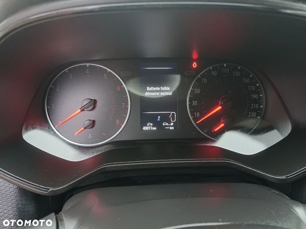 Renault Clio TCe 90 EVOLUTION - 9