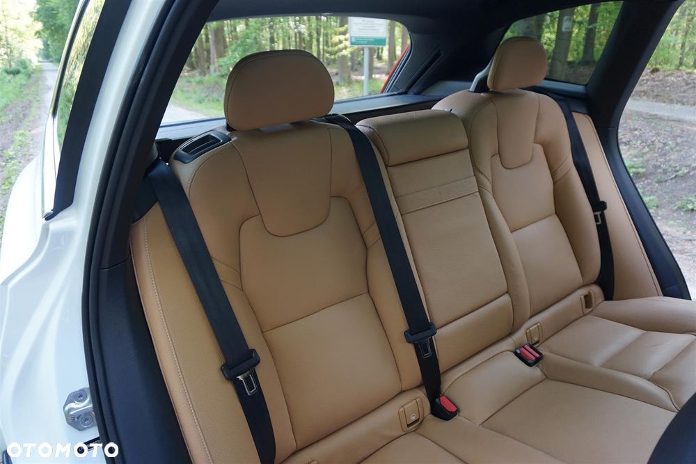 Volvo XC 60 T5 AWD Geartronic Momentum Pro - 39