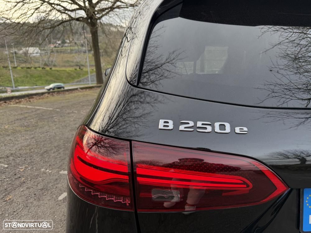 Mercedes-Benz B 250 e AMG Line - 16