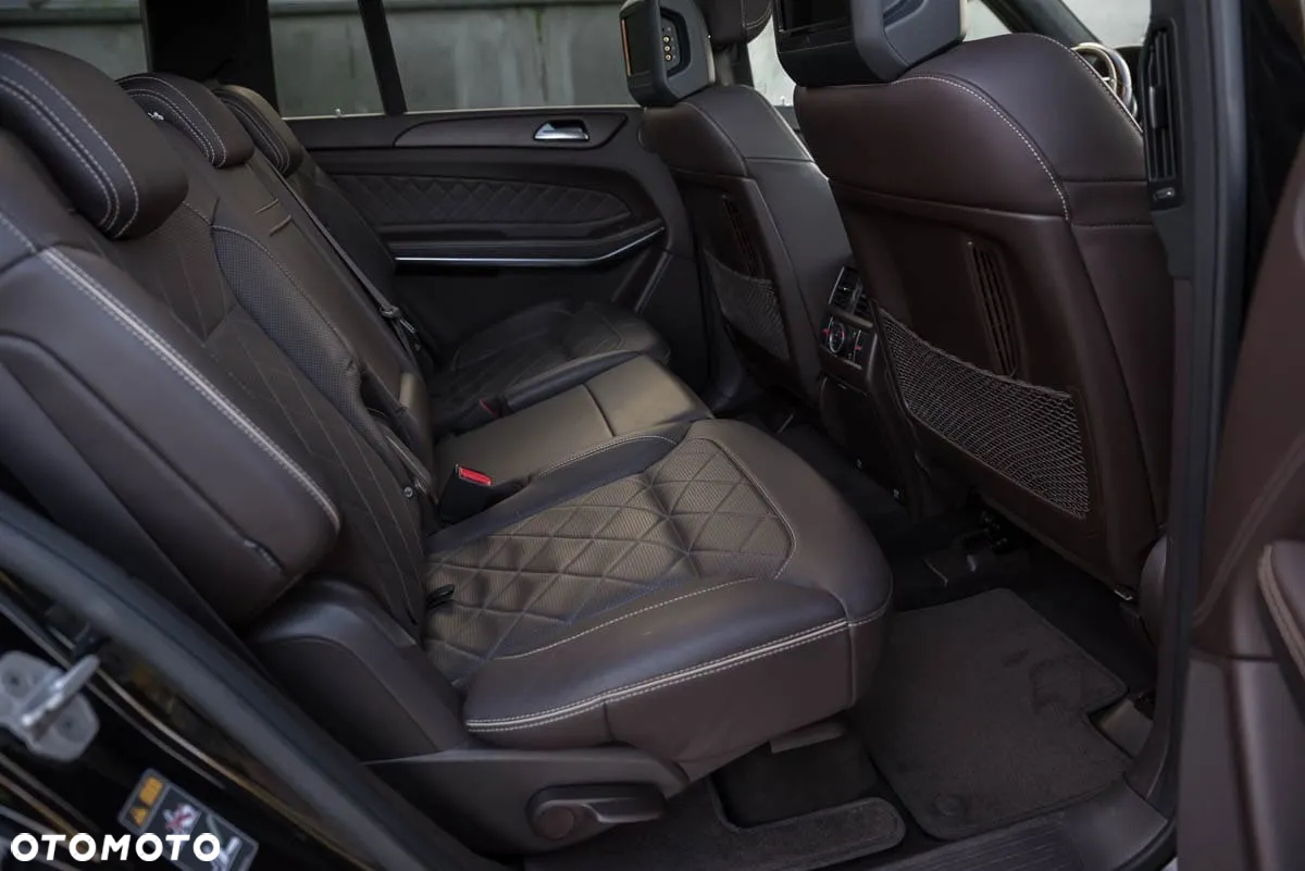 Mercedes-Benz GLS 500 4Matic 9G-TRONIC AMG Line - 24
