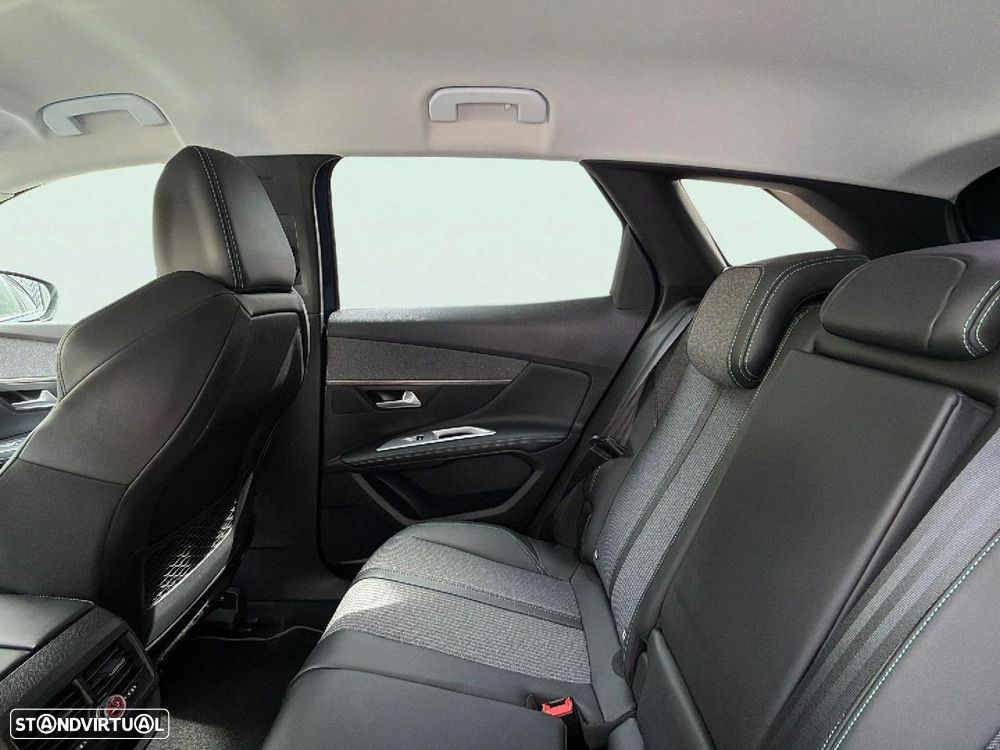 Peugeot 3008 1.2 PureTech Allure Pack - 17