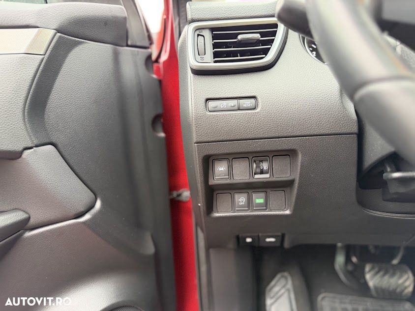 Nissan Qashqai 1.2 DIG-T Xtronic N-Connecta - 23