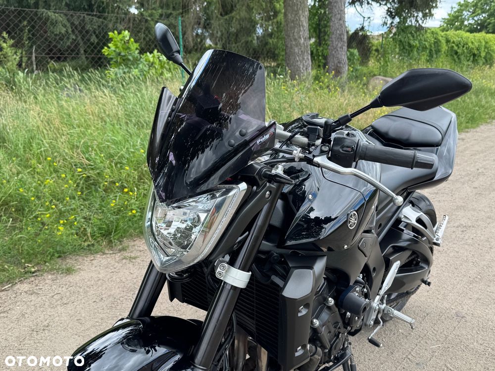 Yamaha FZ - 17