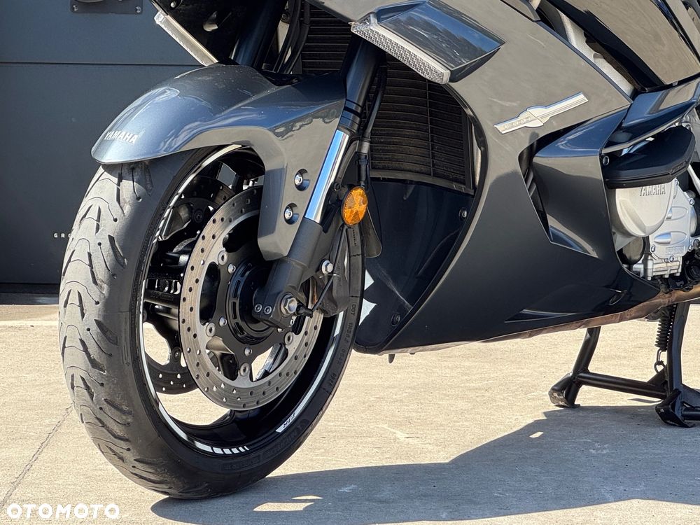 Yamaha FJR - 30