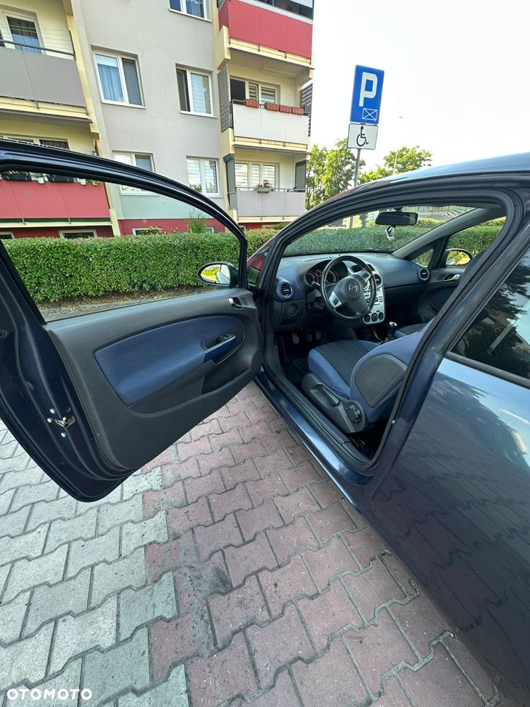 Opel Corsa 1.2 16V - 11