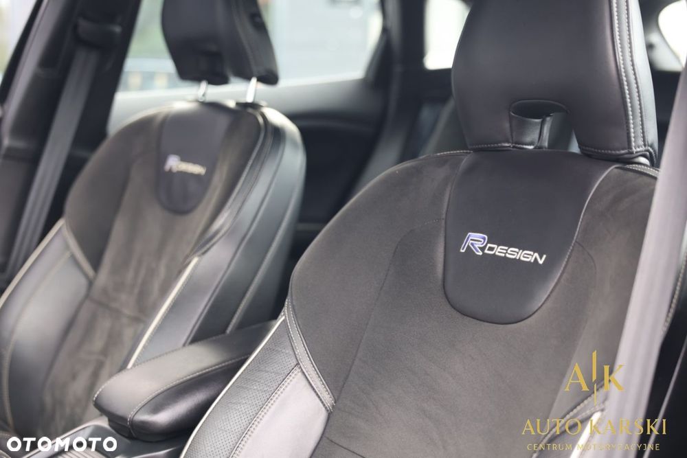 Volvo V40 - 23