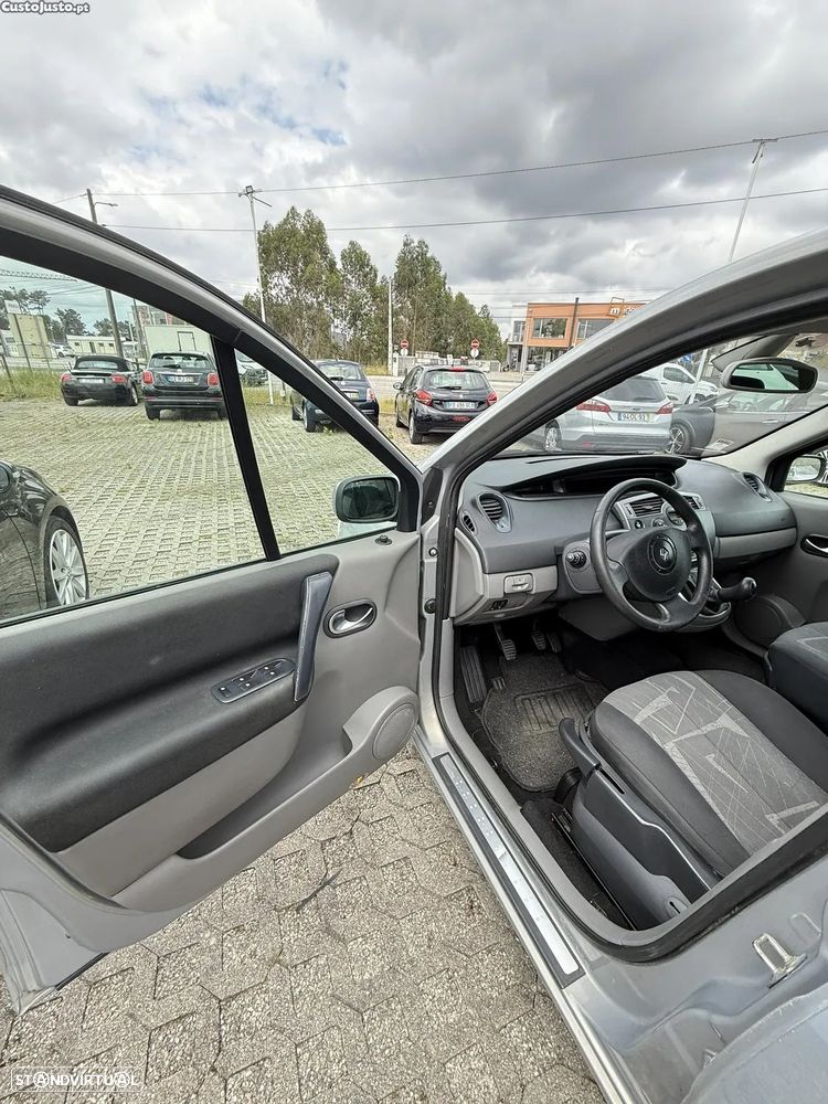 Renault Scénic 1.5 dCi Confort - 6