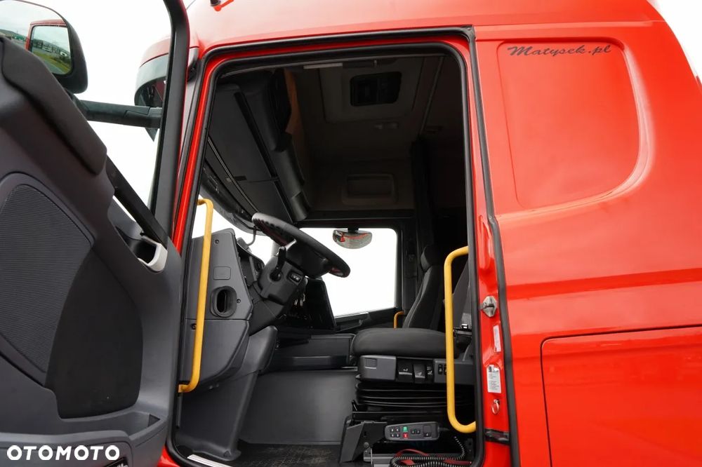 Scania G 410 / RETARDER / KOMPRESOR DO WYDMUCHYU MOUVEX / HYDRAULIKA / RETARDER / PEŁNY ADR / KLIMA POSTOJOWA - 25