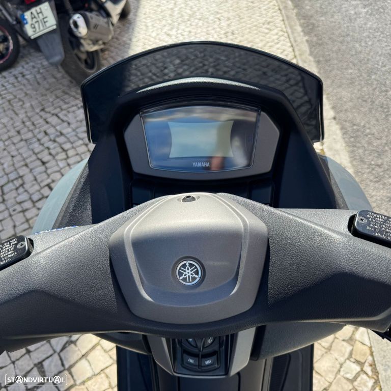 Yamaha NMAX 125 - 14