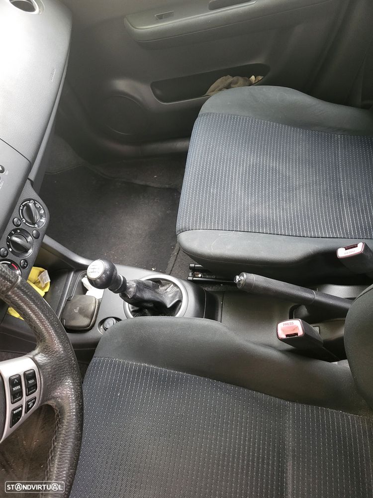 Suzuki Swift 1.3 16V GA - 5