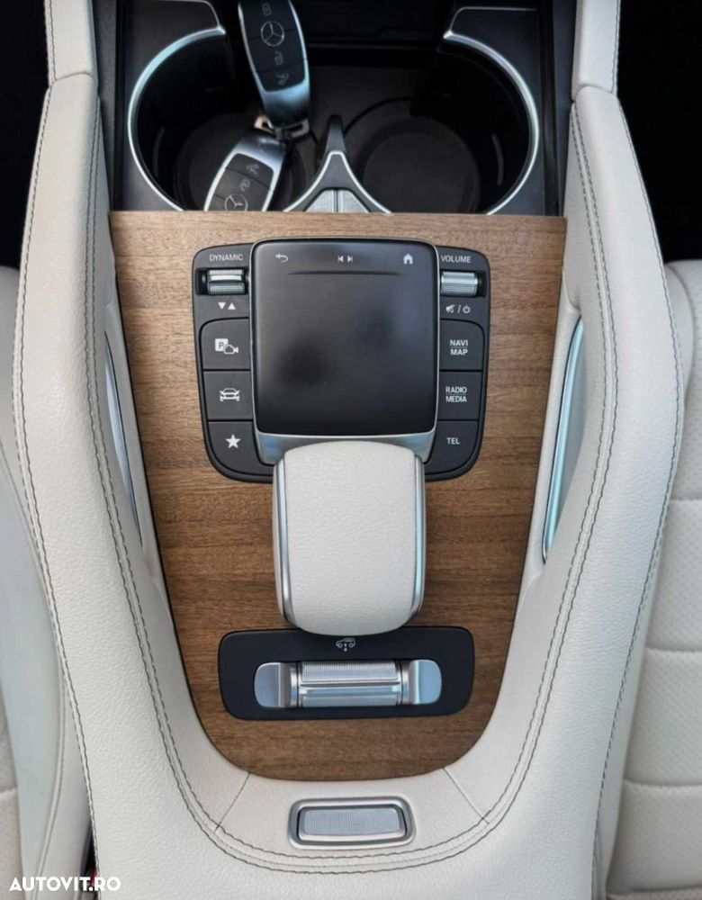 Mercedes-Benz GLE - 27