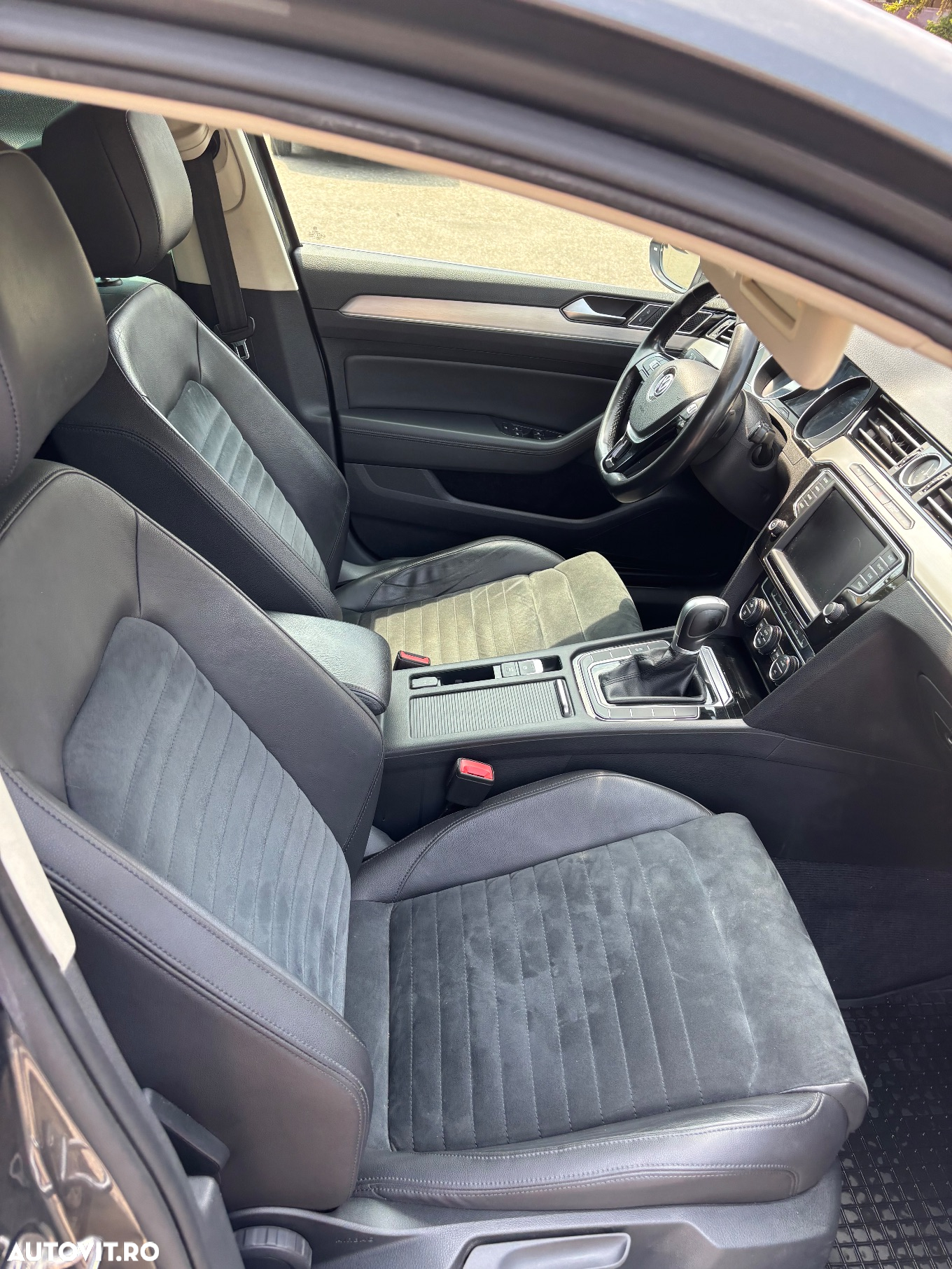 Volkswagen Passat Variant 2.0 TDI DSG (BlueMotion Technology) Highline - 12