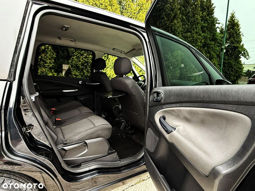 Ford Galaxy - 38