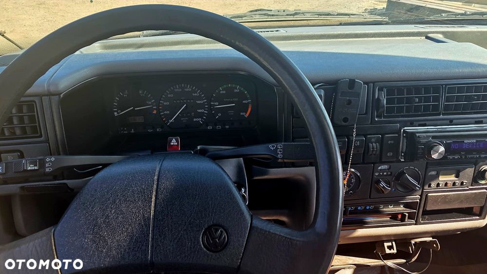 Volkswagen Multivan Standard - 12