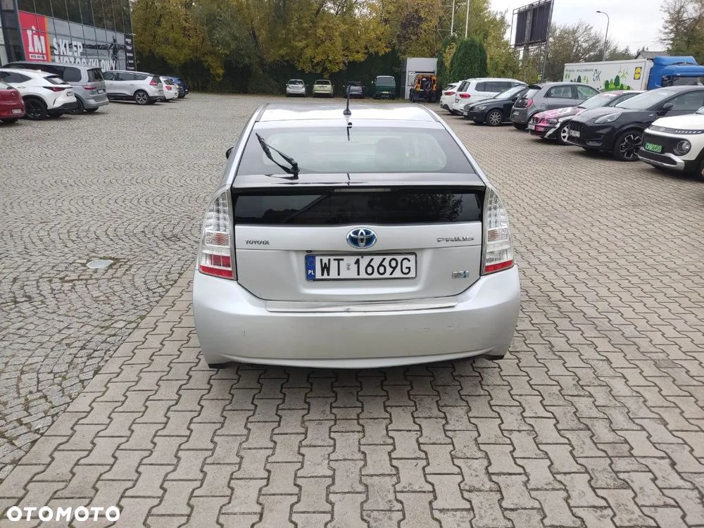 Toyota Prius - 5