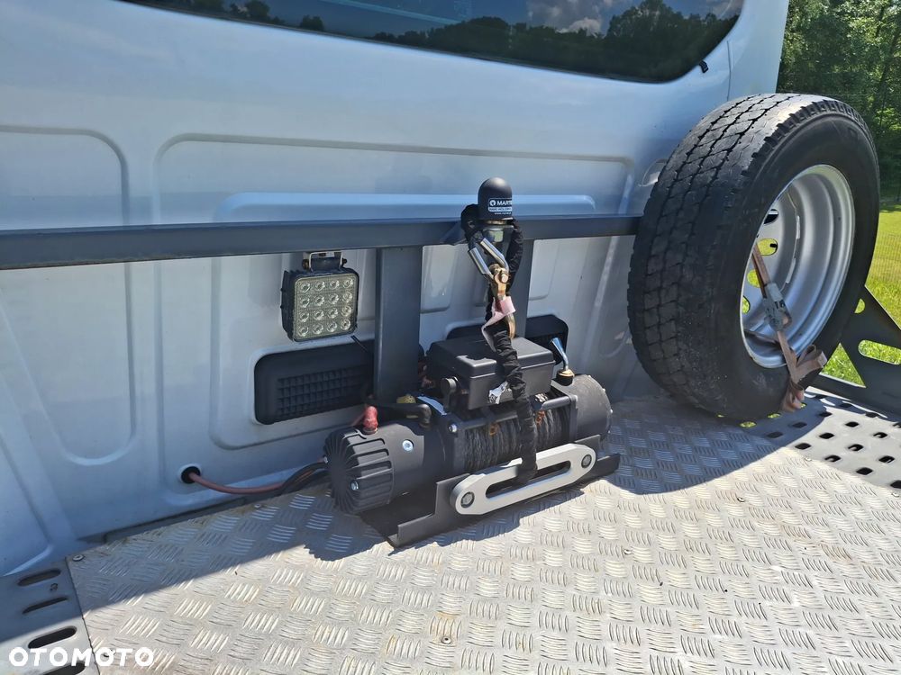 Ford Transit - 25