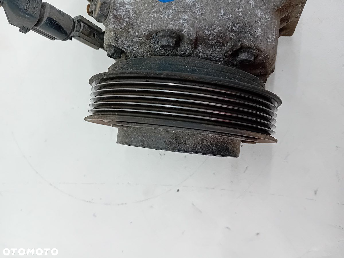 POMPA, SPRĘŻARKA KLIMATYZACJI HYUNDAI I30 I F500-AN6AA05 1.4 CVVT - 6