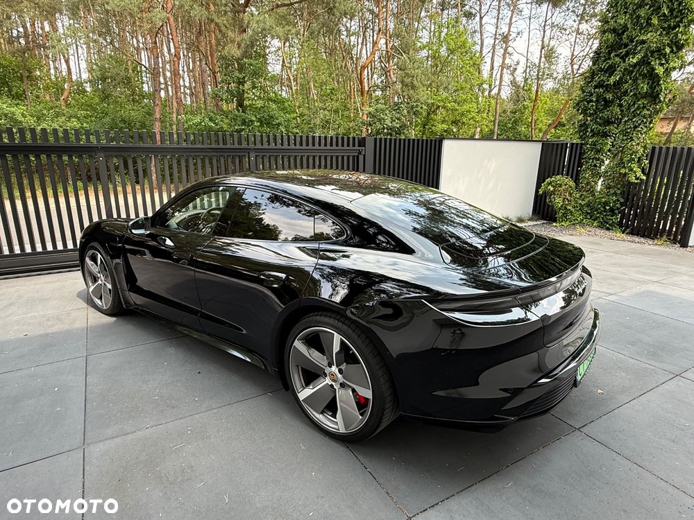 Porsche Taycan - 3