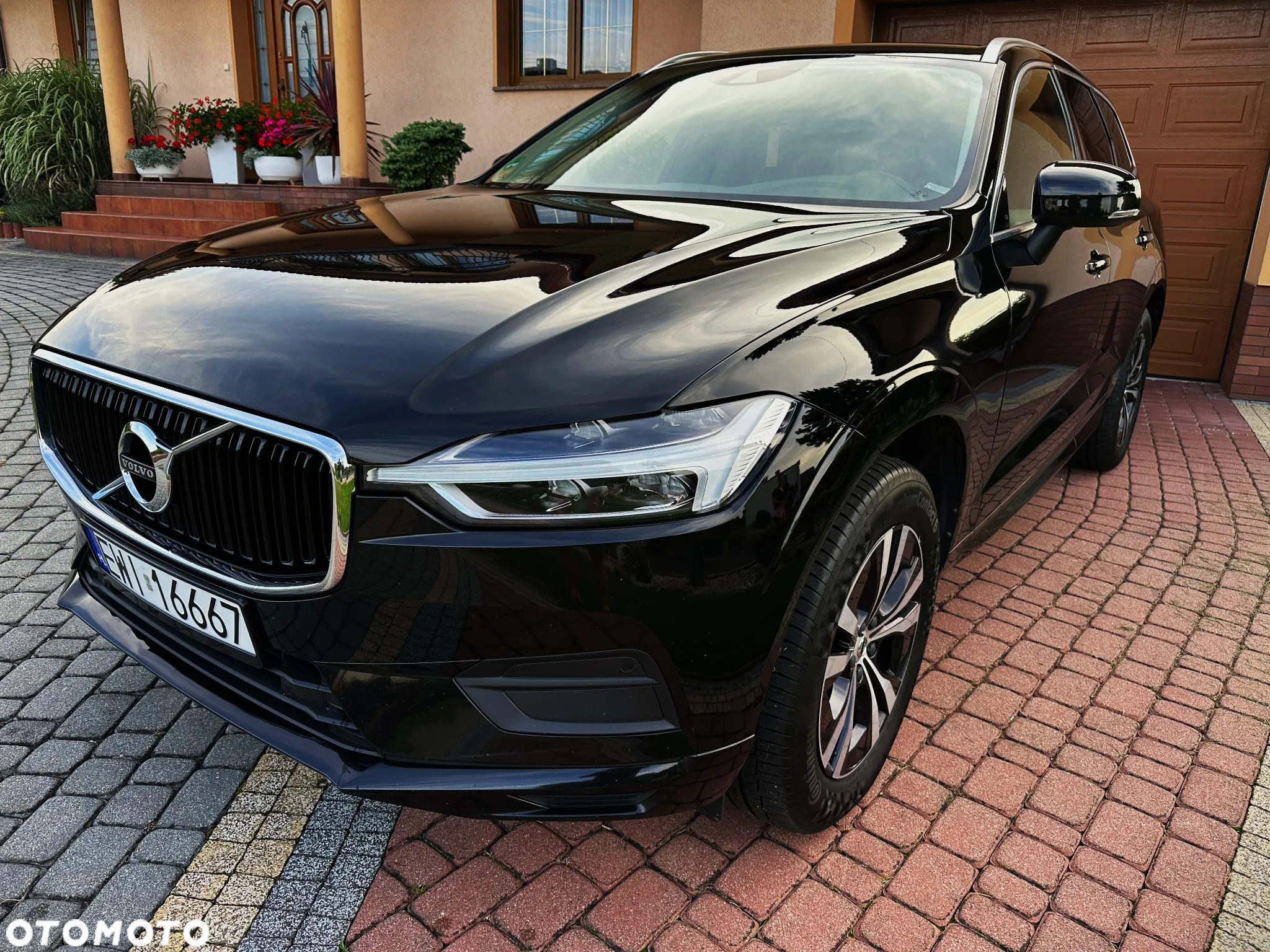 Volvo XC 60 D4 Momentum Pro - 2