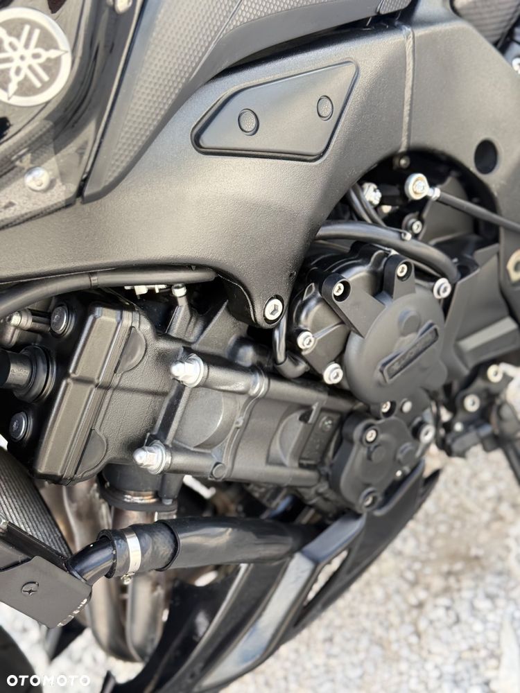 Yamaha FZ8 - 20