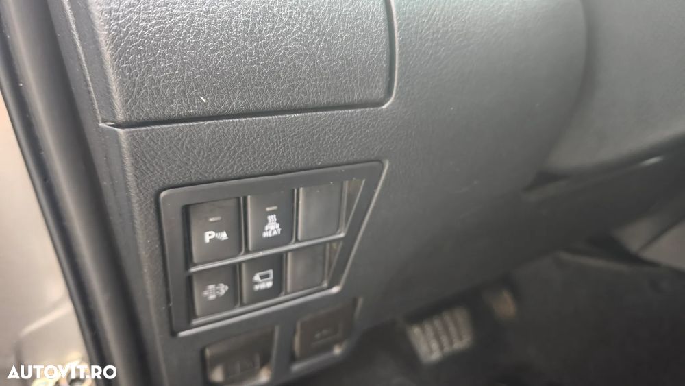 Toyota Hilux 4x4 Double Cab Autm. Invincible - 20