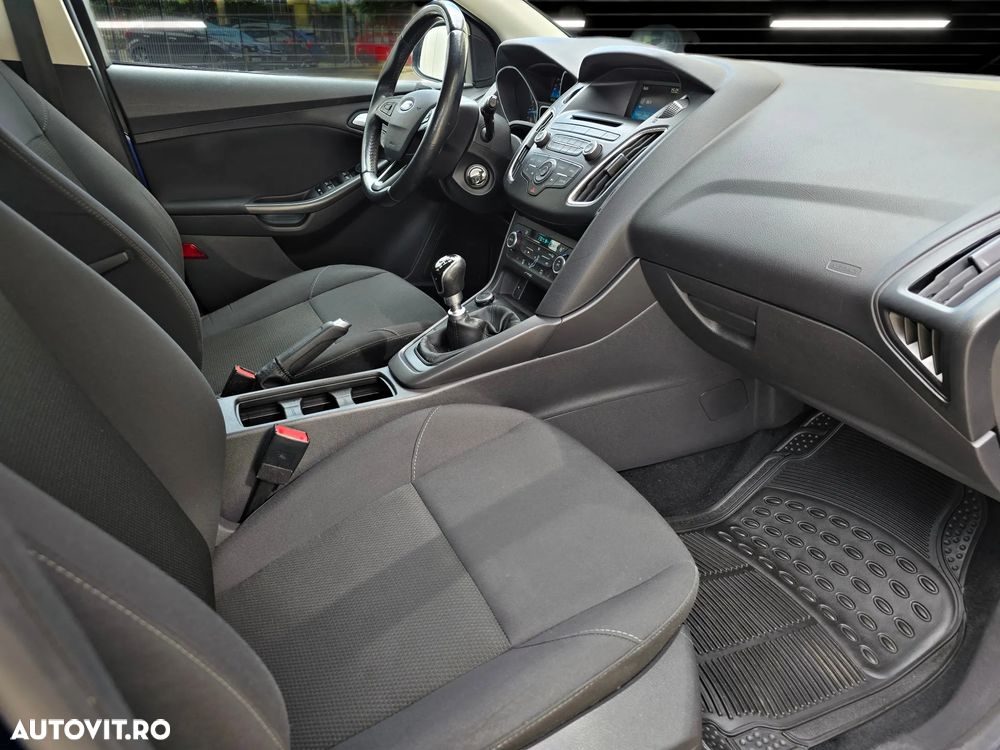 Ford Focus 1.5 TDCi DPF Start-Stopp-System Business - 9