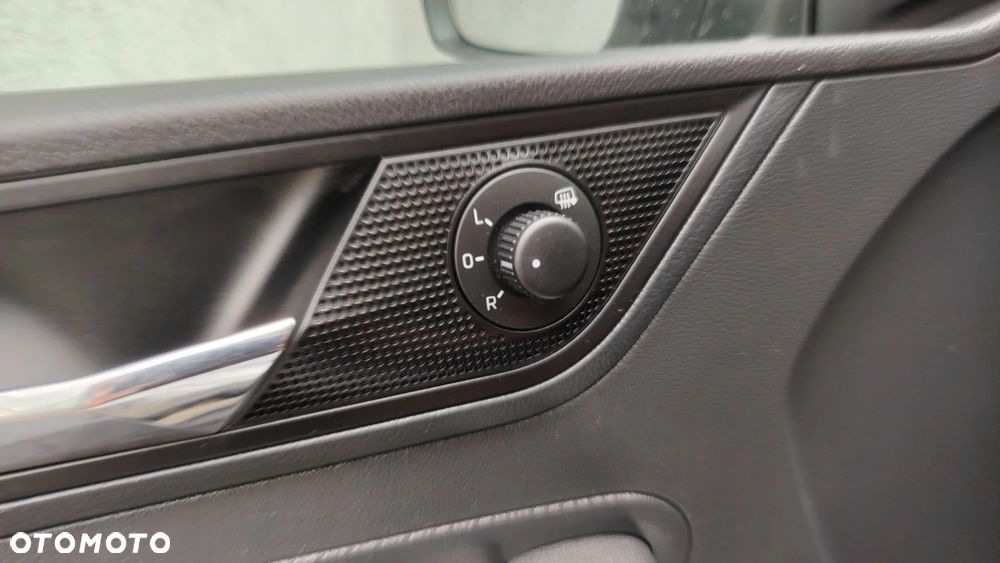 Skoda RAPID 1.0 TSI Ambition - 6