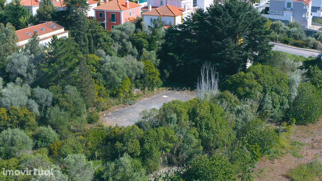 Terreno de 2500m2 no Estoril - Grande imagem: 2/22