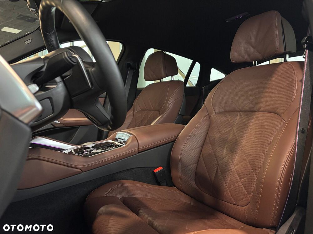 BMW X6 - 11