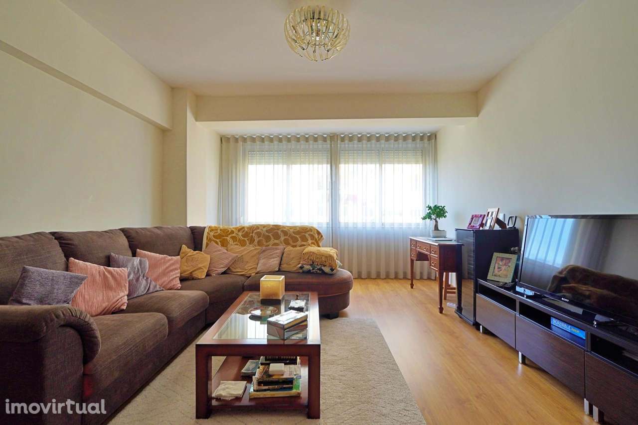 T3 com elevador nas Portas de Benfica - Grande imagem: 2/33